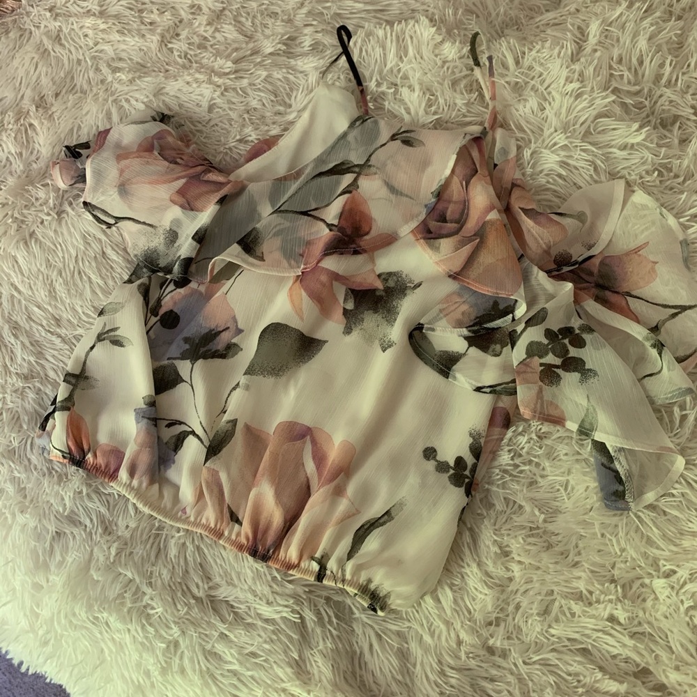Floral Off the Shoulder blouse